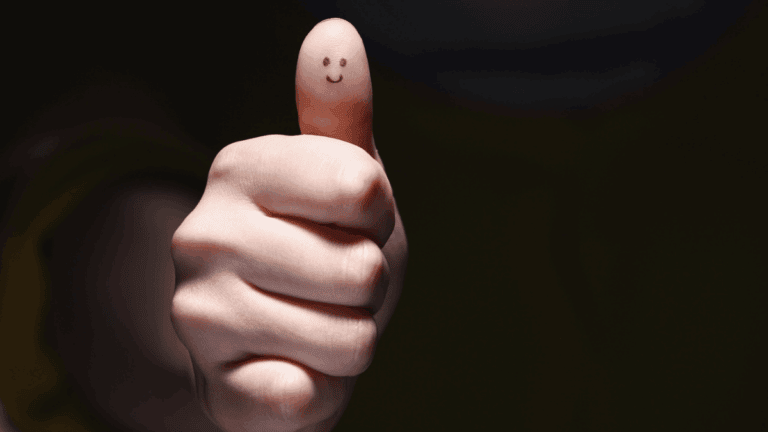 thumbs up smile